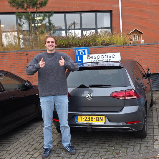 leerling geslaagd. Rijschool Haarlemmermeer - Verkeerschool Response.